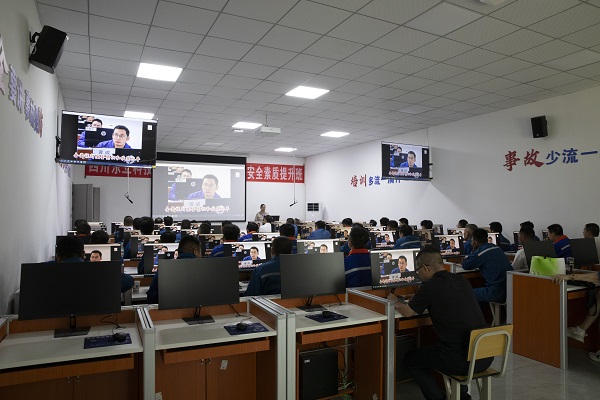 1780974879109033.jpg 蓝图娱乐 9ad0b